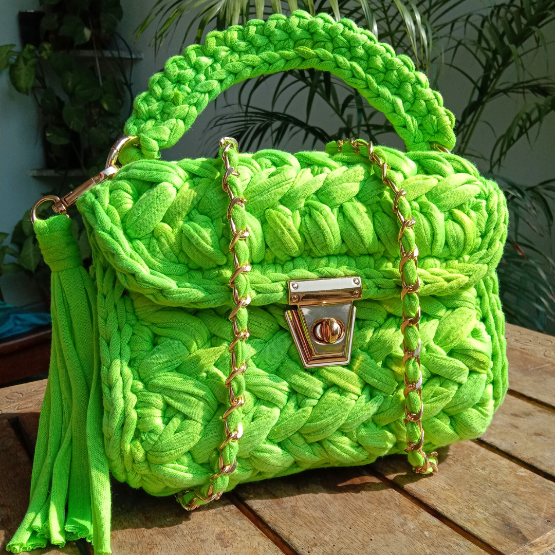 Female Gold Handmade Designer Brass Clutch Bag at Rs 1140 in New Delhi |  ID: 24193460373